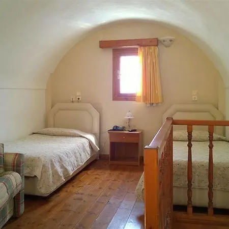 Anemomilos Fira (Santorini)